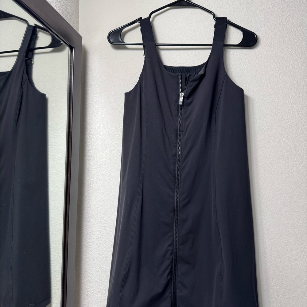 Outdoor Voices Black Sleeveless Scoop Neck Sheath Dress